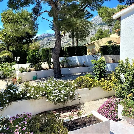 Esmeralda Villa *