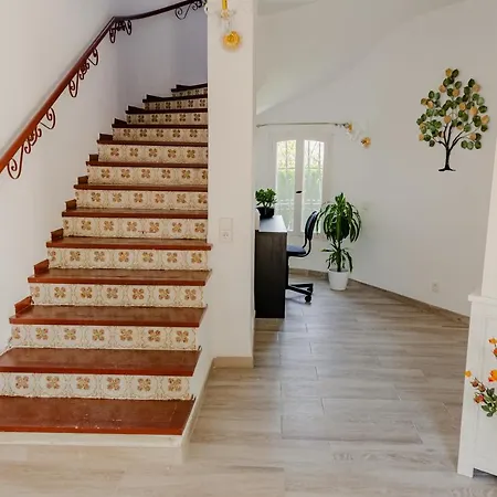 Esmeralda Villa *