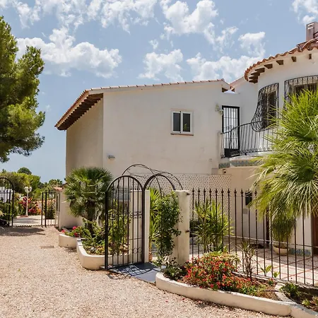 Esmeralda Villa