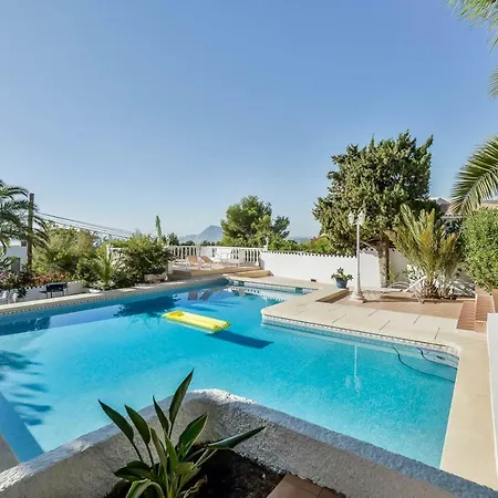 Villa Esmeralda *